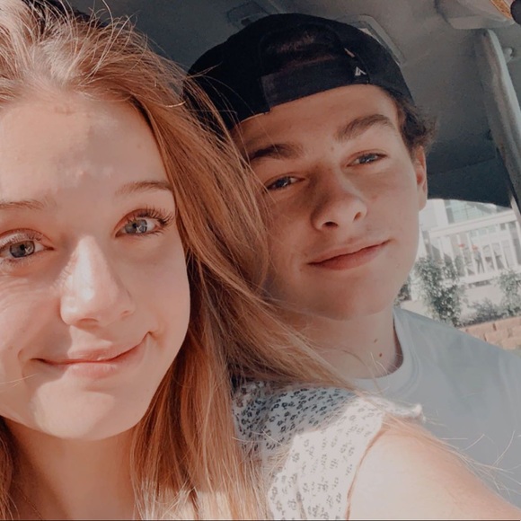 Meet your Posher, Megan - Picture 3 of 3